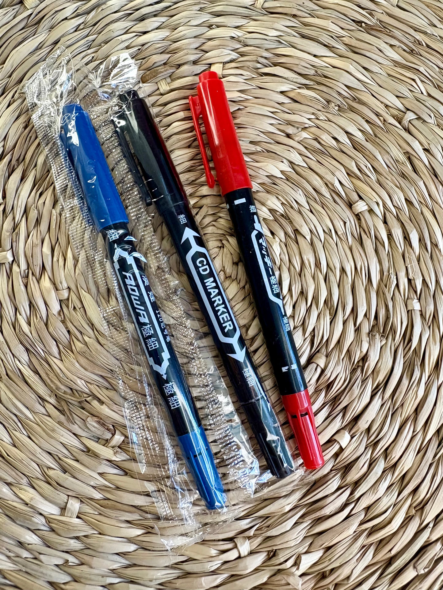 Marqueur permanent double pointe