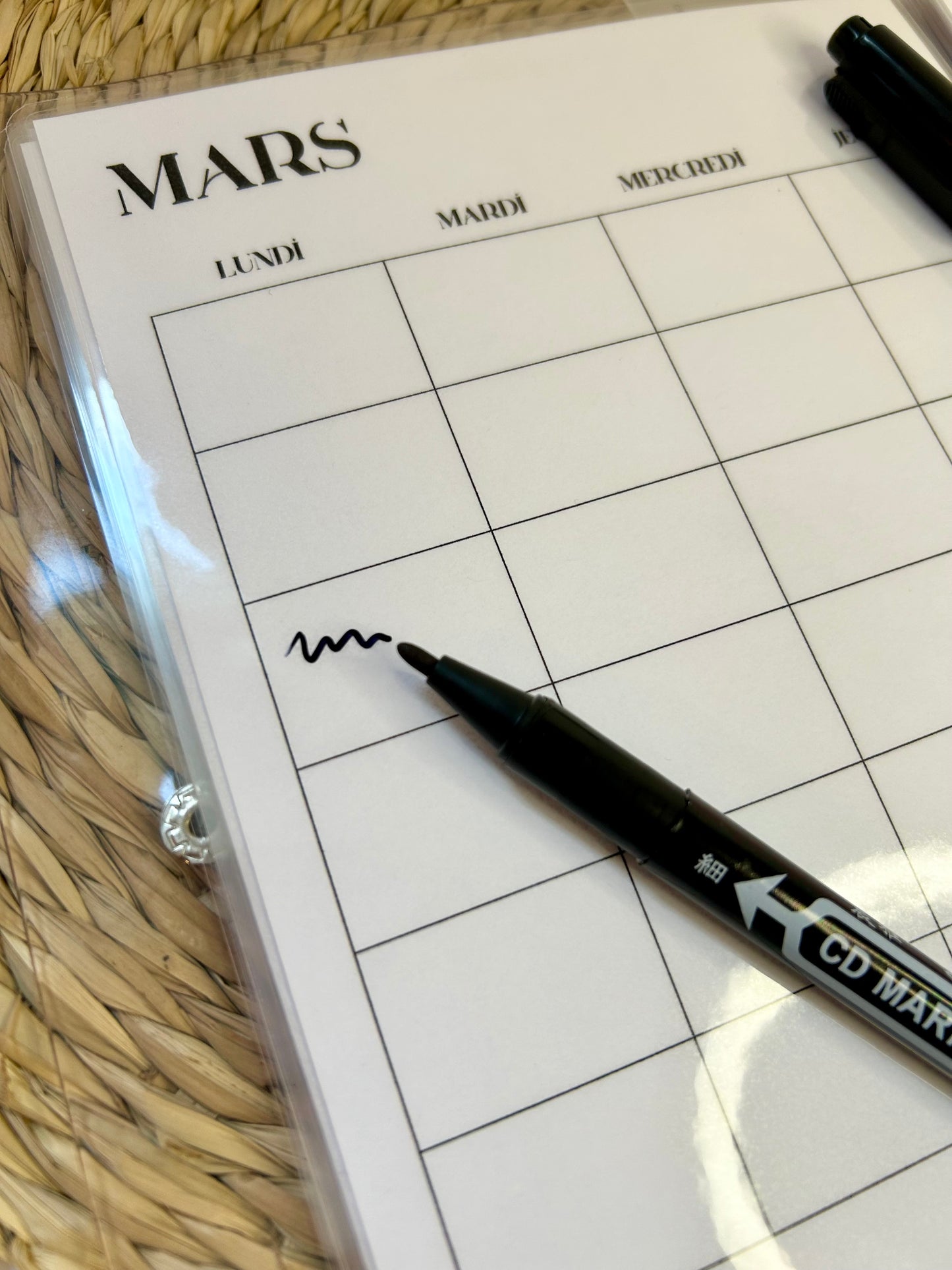 Marqueur permanent double pointe