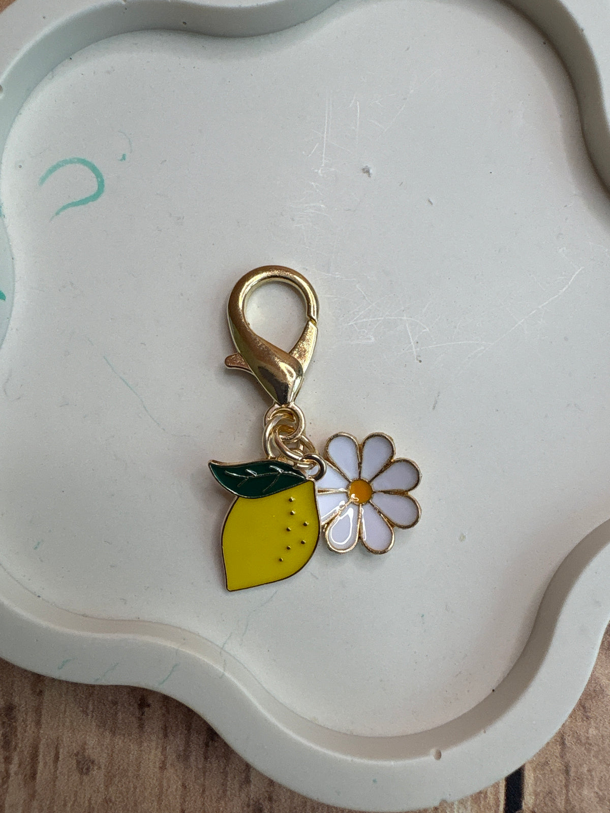 Porte clés pampille fleurs 🍋🍓🌼