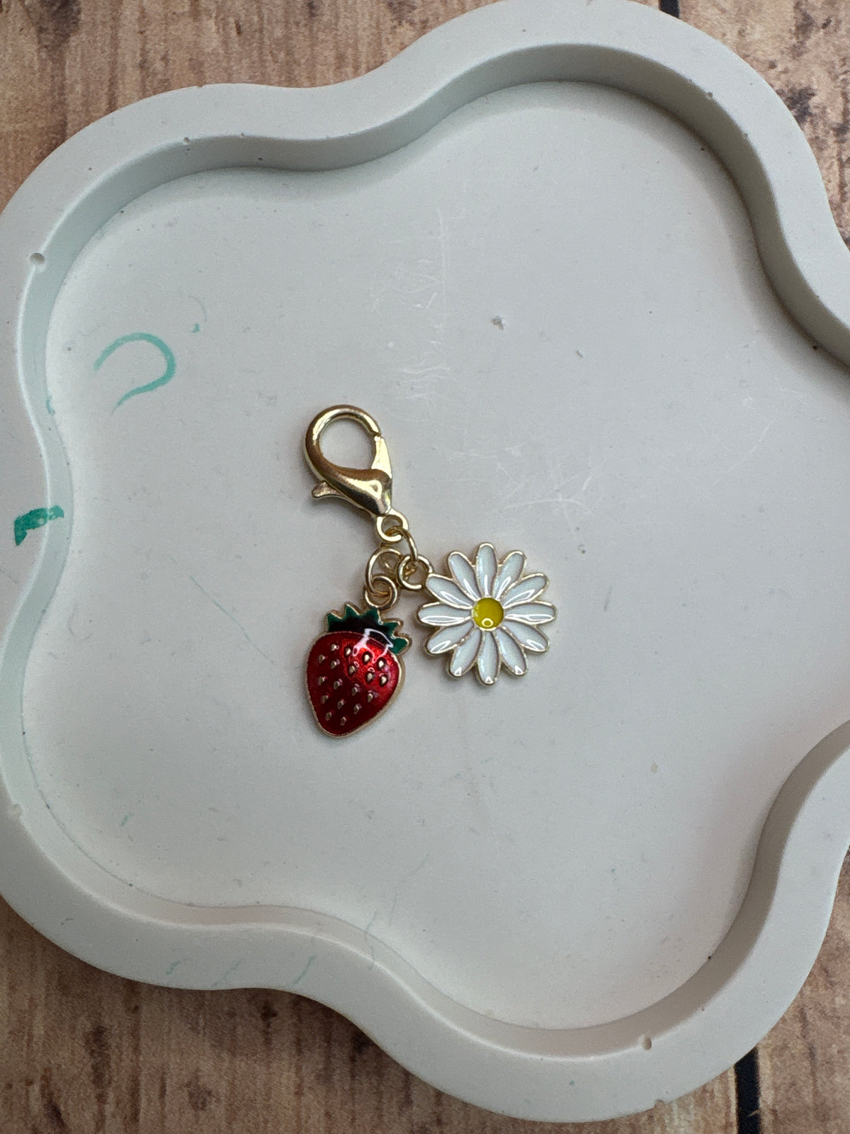 Porte clés pampille fleurs 🍋🍓🌼